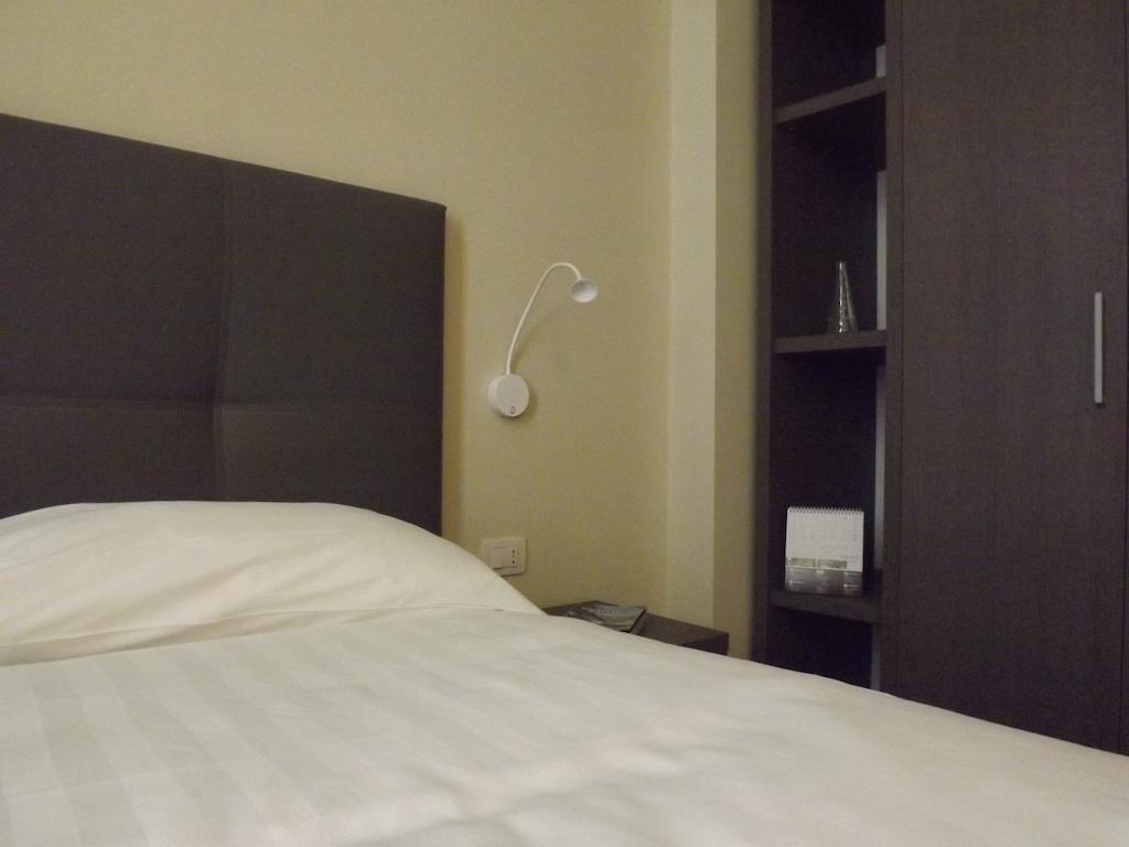Chc Business Residence Genoa Phòng bức ảnh